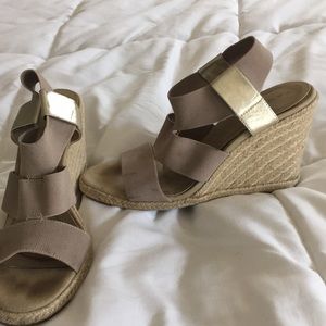 Tahari wedges